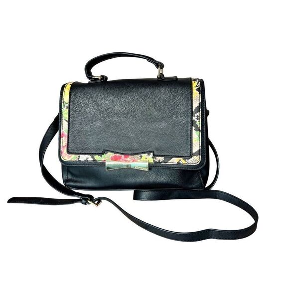 Betsey Johnson Handbags - Betsey Johnson Black Leather Top Handle Satchel Crossbody Handbag Retails $100